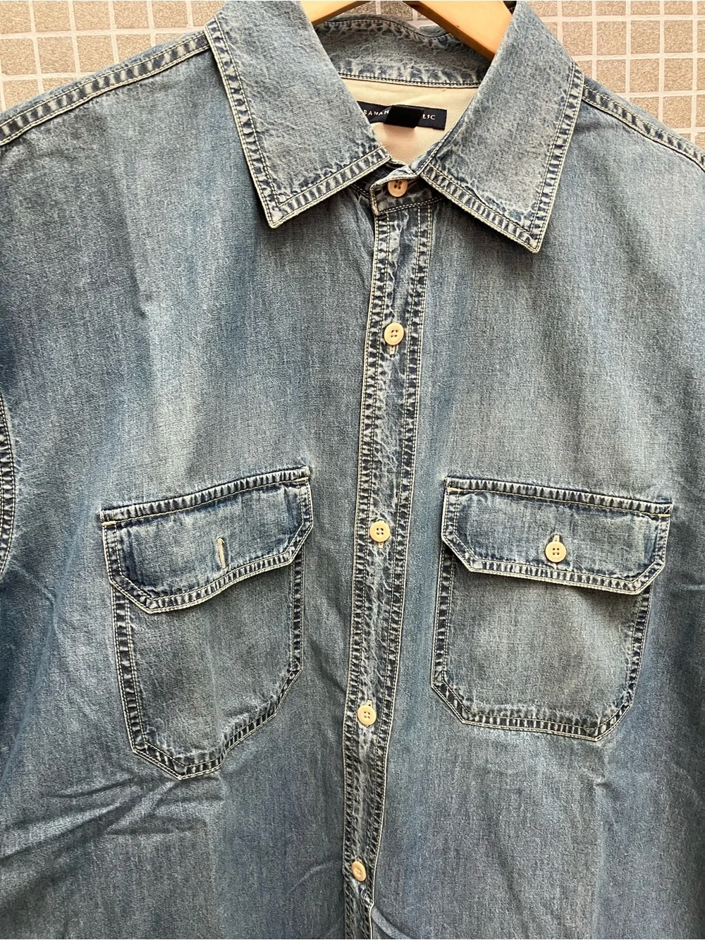 Banana Republic Light Blue Denim Button-Down Shirt with Chest Pockets